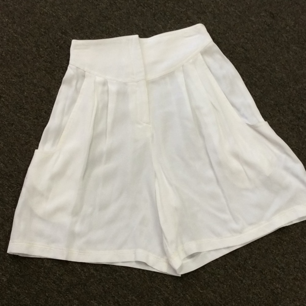 Vintage Metropole High Waist Short